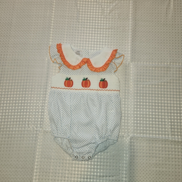 Source Unknown Other - Adorable Pumpkin/Fall Baby Girl Romper Size 12 Months A3